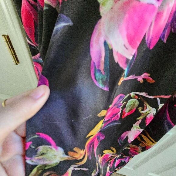 Delfi Collective Lindsay Floral Gown Size Small - Picture 10 of 13